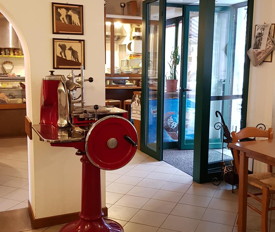 Hotel I Personaggi Udine Esterno foto